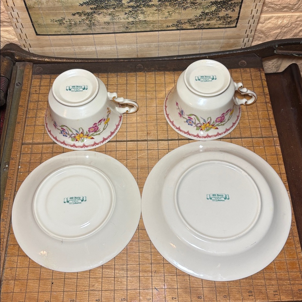 Old Ivory Syracuse 2 Cup 2 Saucers Bombay Pattern Exotic Floral Colorful Bird - Picture 12 of 17